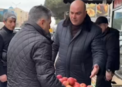 Hamı ondan danışır - O isə “nə olub?” soruşur...