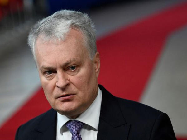 Litva Prezidenti 20 Yanvar faciəsi qurbanlarını yad edib - <span class="color_red">FOTO</span>