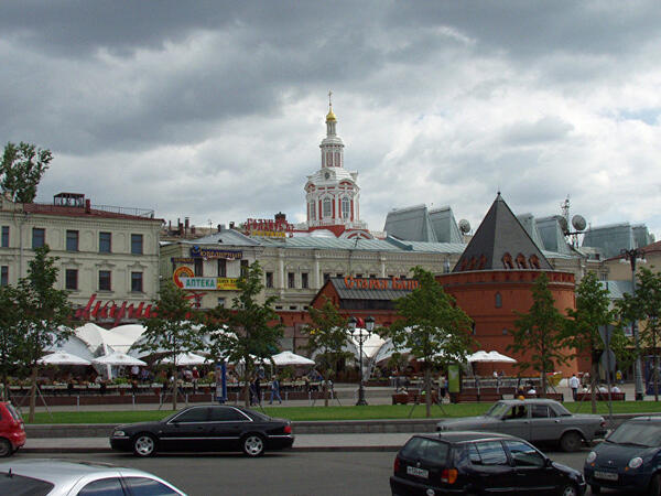 Moskvada restoranlar kütləvi şəkildə bağlanır: bazarda ən böyük dalğa