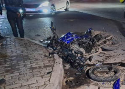 Bakıda motosikletlə avtomobil toqquşdu - 1 nəfər ağır yaralandı - <span class="color_red">FOTO</span>