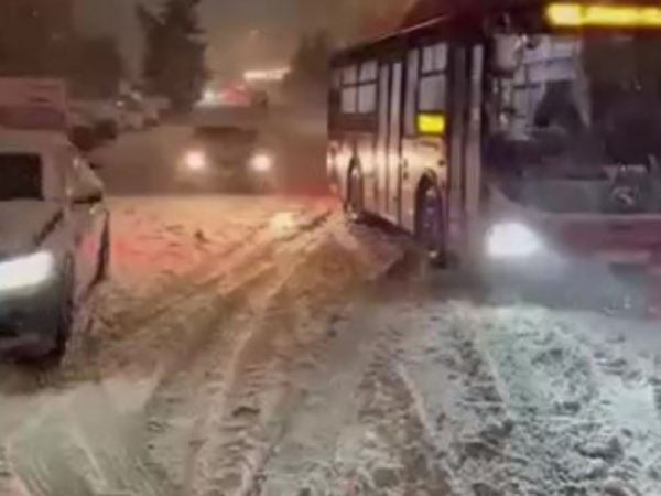 Bakının bu ərazisinə güclü qar yağır - VİDEO