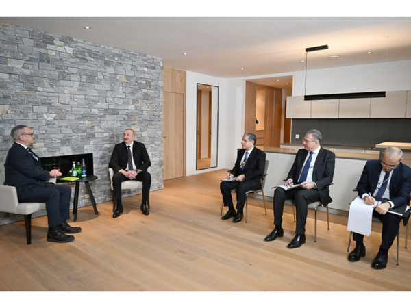 Prezident Davosda “Dell Technologies” şirkətinin Avropa, Yaxın Şərq və Afrika üzrə prezidenti ilə görüşüb - FOTO