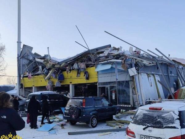 Rusiyada ticarət mərkəzi çökdü - Dağıntılar altında qalanlar var - <span class="color_red">VİDEO- FOTO</span>