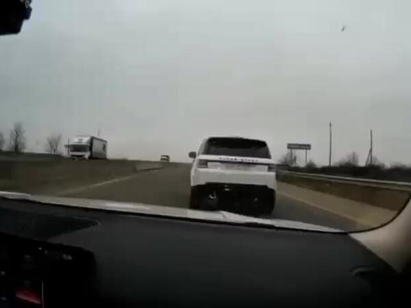 “Range Rover” təhlükəli manevr edən sürücü həbs olundu - <span class="color_red">VİDEO</span>