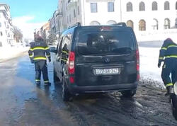 Şuşa, Xankəndi və Xocavənddə buz bağlayan yollarda köməksiz qalanlara yardım edilib - <span class="color_red">VİDEO</span>