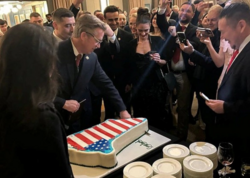 ABŞ-də Qrenlandiyanı "kəsib yedilər" - <span class="color_red">FOTO</span>