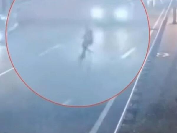 Bakıda qadının öldüyü hadisənin anbaan görüntüləri - <span class="color_red">VİDEO</span>