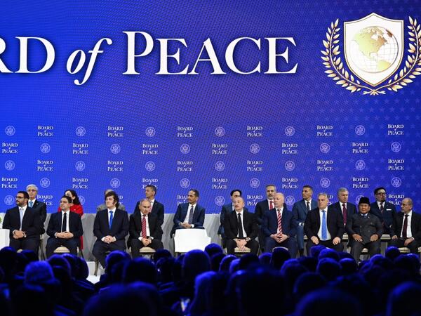 Davosda "Sülh Şurasının Nizamnaməsi" imzalanıb