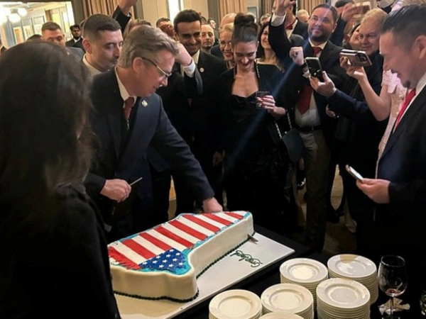 ABŞ-də Qrenlandiyanı "kəsib yedilər" - <span class="color_red">FOTO</span>