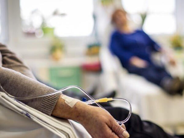 Xərçəng xəstələri müalicə üçün özəl klinika seçə biləcək