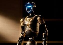 Robotun da "lüks"ü yaradıldı - Qızıl boyunbağı taxıb... - <span class="color_red">FOTO</span>