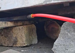 Avtobusun altında köməksiz qalan şəxs xilas edildi - <span class="color_red">FOTO</span>