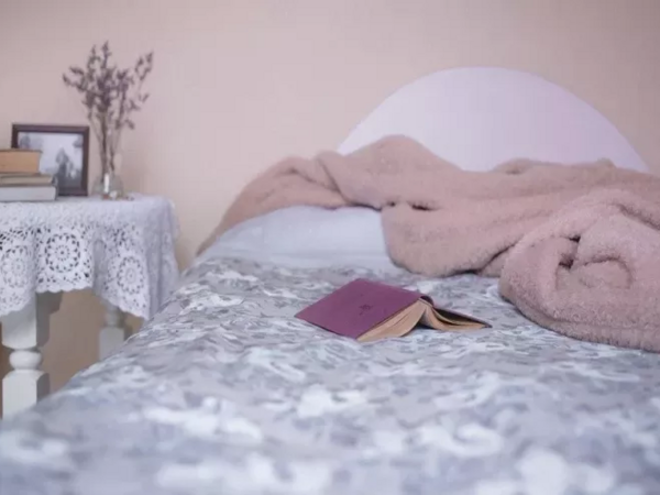 Yataq dəsti aylarla təravətli qoxsun deyə nə etmək lazımdır?