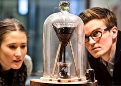 Dünyanın ən uzunmüddətli təcrübəsi 100 yaşında: Bir damla üçün onilliklər boyu gözləmə