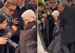 Haldun Dormenin dəfnində qorxu dolu anlar: Aktyor huşunu itirdi - <span class="color_red">FOTO</span>