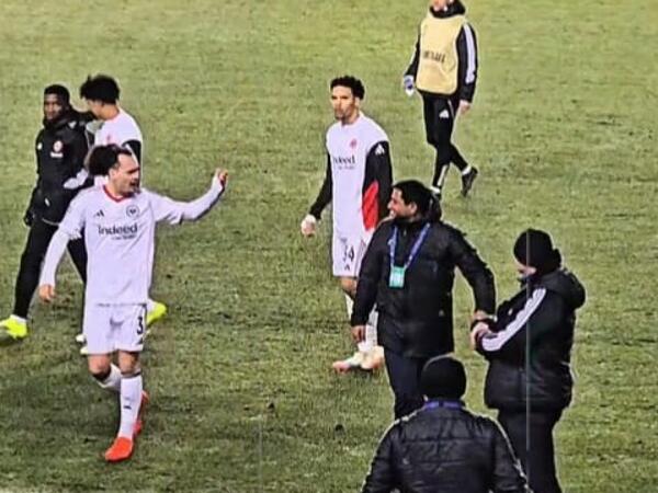 Rəqsi ilə "Ayntraxt"ın futbolçusunu əsəbiləşdirən şəxs kimdir? - <span class="color_red">VİDEO</span>