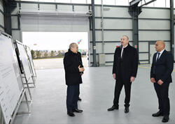 Prezident Sumqayıt Sənaye Parkında güzgü vərəqələrin istehsalı zavodunun açılışında iştirak edib