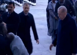 Ərdoğanla görüşən prezident büdrəyərək yıxıldı - <span class="color_red">VİDEO - FOTO</span>