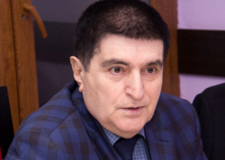 Baloğlan Əşrəfovun nəvəsi ilk dəfə EFİRDƏ: məşhur müğənni göz yaşı tökdü - <span class="color_red">VİDEO</span>