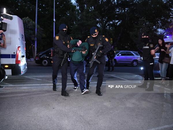 ​​​​​​​Bakıda saxlanılan Rusiya vətəndaşlarının həbs müddəti uzadıldı