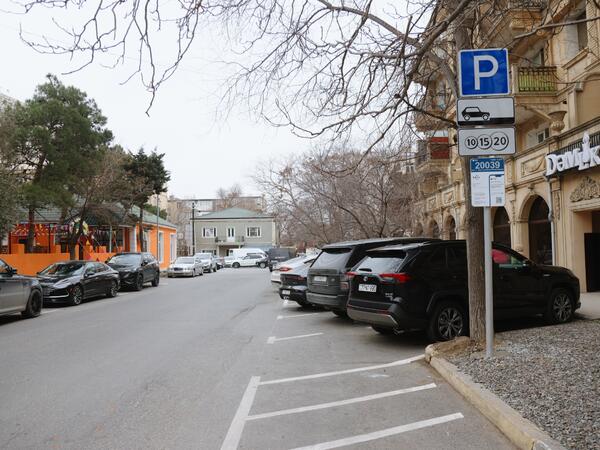 Paytaxtda ödənişli parklanma məntəqələri yaradılıb