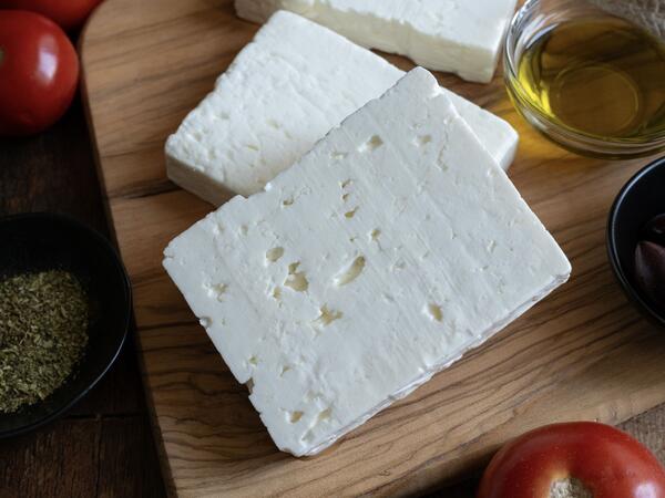 Gün ərzində nə qədər pendir yemək olar?