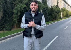 Daha bir məşhurun mahnıları SİLİNDİ