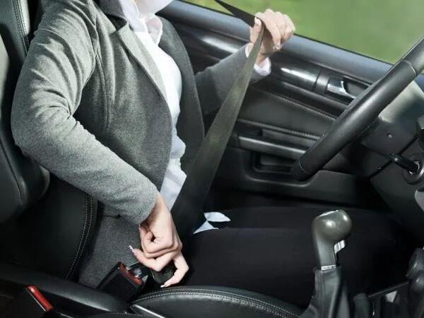 Təhlükəsizlik kəmərindən istifadə etməyənlərin diqqətinə - XƏBƏRDARLIQ