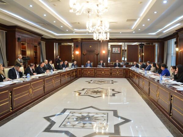 Milli Məclisin İnsan hüquqları komitəsində yeni “Uşaq hüquqları haqqında” qanun müzakirə edilib - <span class="color_red">FOTO</span>