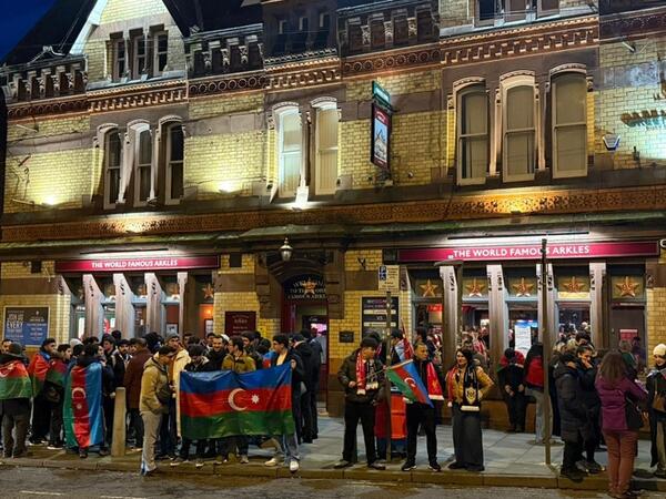 “Qarabağ” azarkeşlərinin Liverpuldakı coşqusu - <span class="color_red">VİDEO</span>