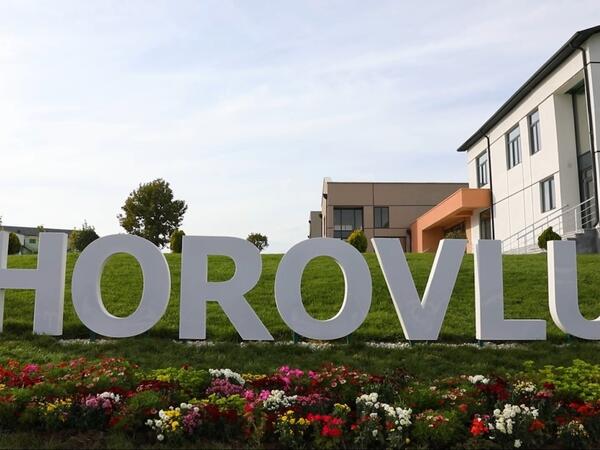 Cəbrayıl rayonunun Horovlu kəndinə çatan ailələrə evlərinin açarları təqdim olunub - <span class="color_red">YENİLƏNİB</span>