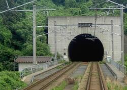 Dünyanın ən uzun dəmir yolu tuneli: 8 şəhər və 2 ölkə birləşdi