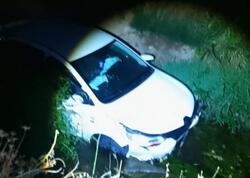 Taksi suya düşdü - Ana və övladı son anda XİLAS OLUNDU - <span class="color_red">VİDEO</span>