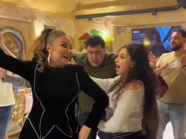 "Komedixana" aktyorları ilə Əməkdar artistin rəqsi GÜNDƏM OLDU - <span class="color_red">VİDEO</span>