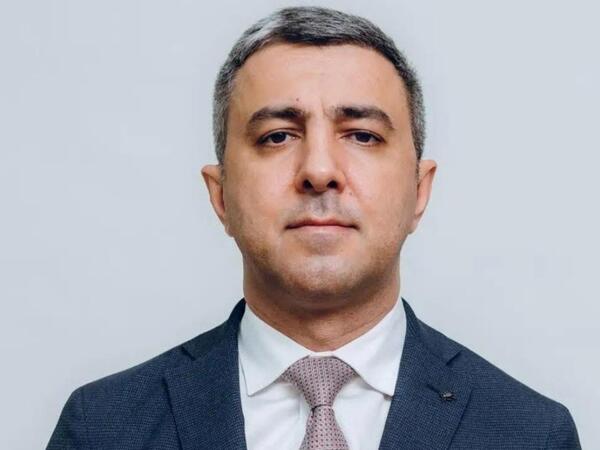 Səhiyyə naziri  Anar Namazovu <span class="color_red"> TƏLTİF ETDİ</span>