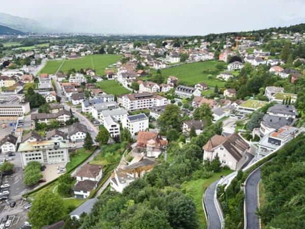 Bu ölkədə turistdən çox milyonçu var