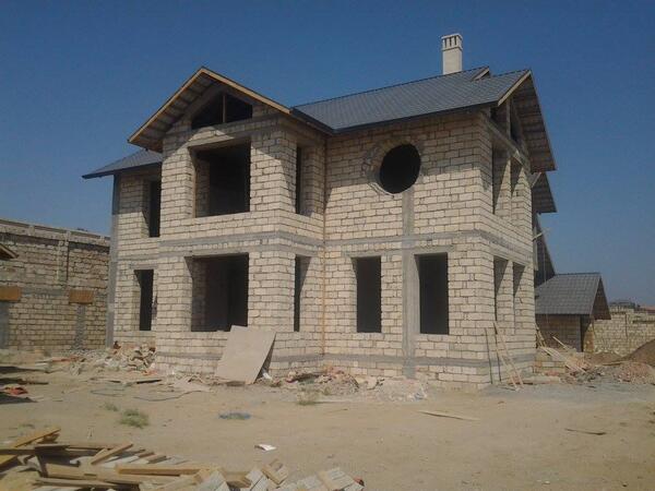 "Makler"lərin böyük yalanı: "Fundament torpağın altındadır, görünmür”