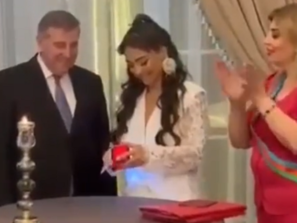 Azərbaycanda 67 yaşlı general evləndi – Özündən 35 yaş kiçik xanımla