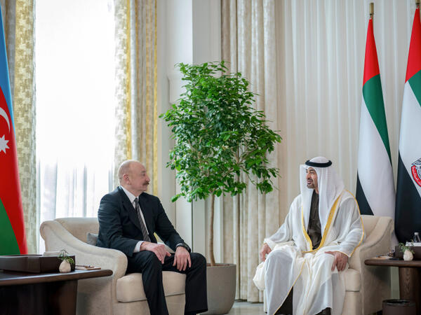 İlham Əliyevin Əbu-Dabidə Birləşmiş Ərəb Əmirliklərinin Prezidenti ilə görüşü olub - <span class="color_red">FOTO</span>