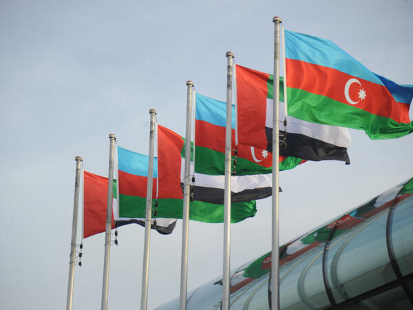 Azərbaycan və BƏƏ arasında energetika və müdafiə sahələri üzrə sənədlər imzalanıb