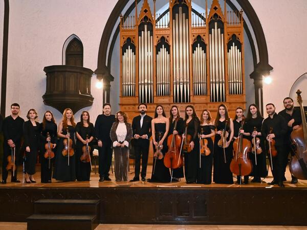 Bakı Dövlət Kamera Orkestrinin emosional çalarlarla zəngin konsert proqramı təqdim olundu - <span class="color_red">FOTO</span>