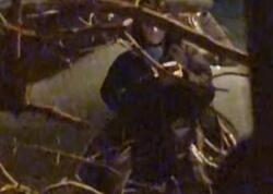 Bakıda naməlum qadın gecə evlərin arasında gəzir - "Telefondakı şəxsin dediklərini icra edirdi" - <span class="color_red">VİDEO</span>