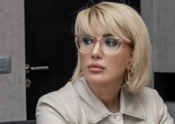 Tanınmış telejurnalist vəzifəsindən azad olundu