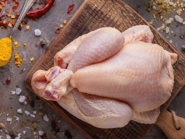 Toyuğun həmin hissələrini yemək olmaz - Kəsib atın