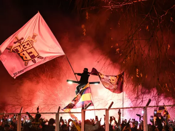 Kante İstanbulda izdihamla qarşılandı, qorxulu anlar yaşandı - <span class="color_red">VİDEO- FOTO</span>