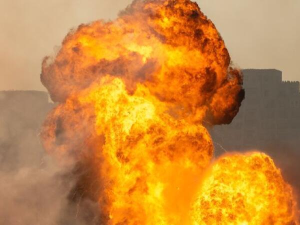 Rusiyada yanacaqdoldurma məntəqəsində güclü partlayış - <span class="color_red">VİDEO</span>