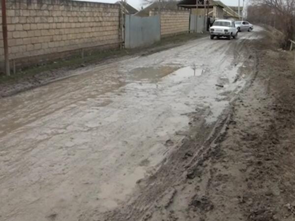 Zərdabda acınacaqlı vəziyyət: Yol yoxdur, məktəb dağılır