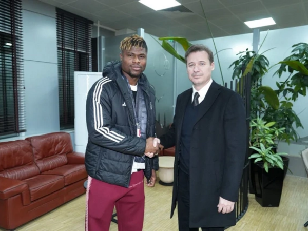 “Beşiktaş” İngiltərədən futbolçu transfer etdi