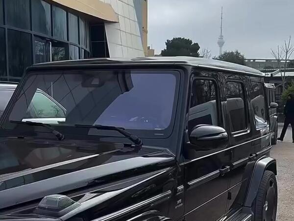 Şəbnəm Tovuzlu yeni bahalı maşını ilə belə GÖRÜNTÜLƏNDİ - <span class="color_red">VİDEO</span>