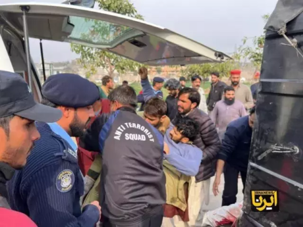 Pakistanda məsciddə güclü partlayış - 15 ölü, 80 yaralı - <span class="color_red">VİDEO</span>